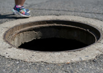 Em Segundos, o Pesadelo: Uma Criança, um Bueiro Aberto e a Urgência da Prevenção